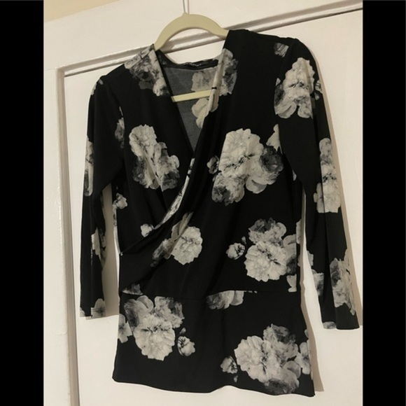 Ellen Tracy Black Floral 3/4 sleeve Top Size X-Small - Picture 6 of 11